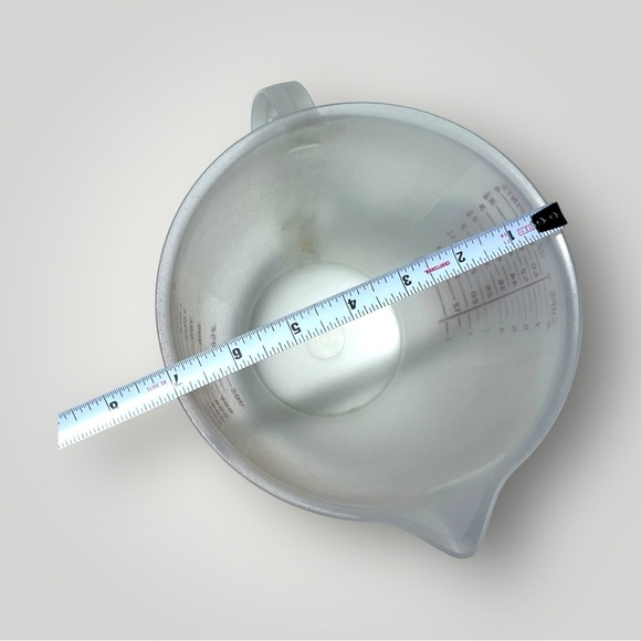 Vintage Tupperware Measuring Cup with Lid - Picture 11 of 16